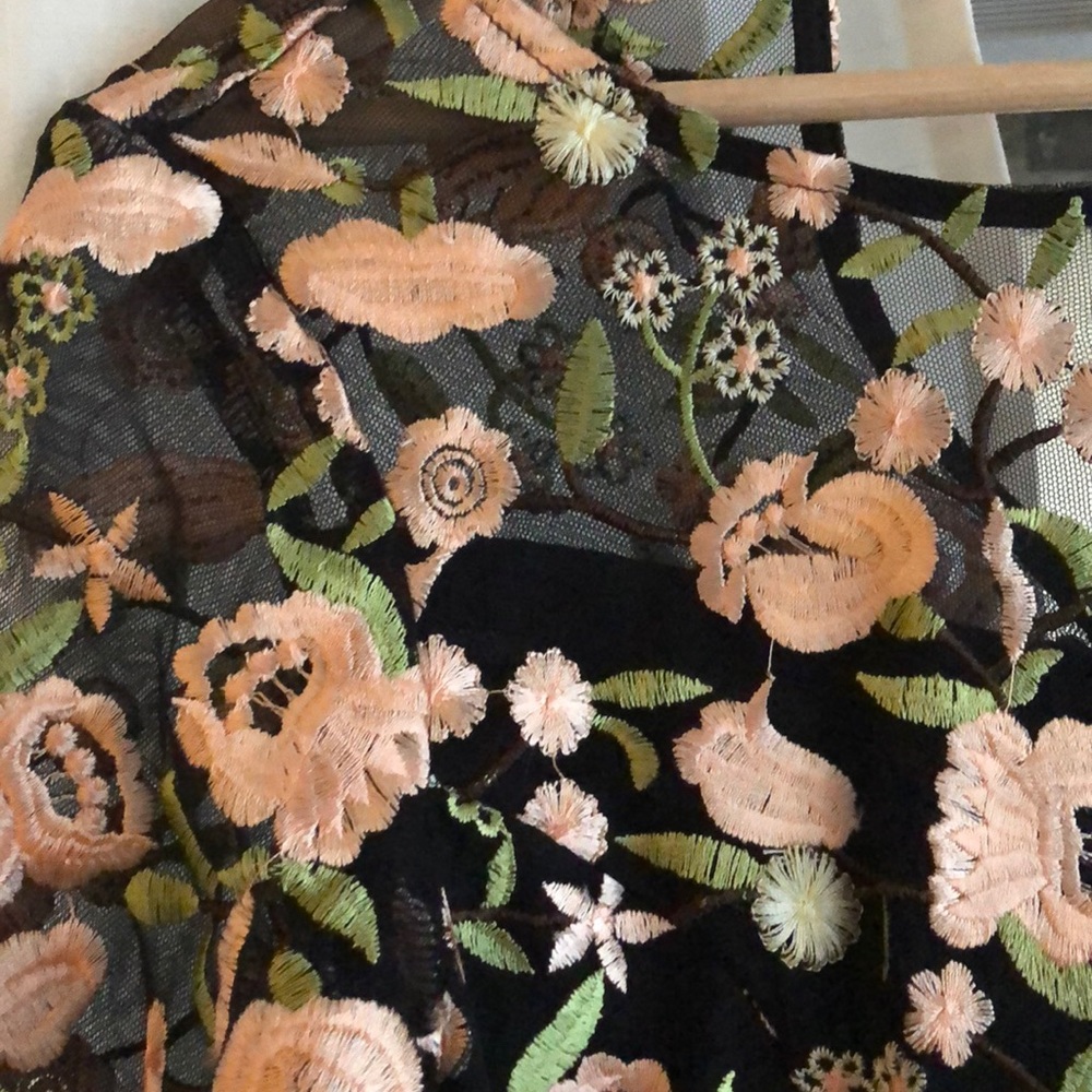 Minuet mini dress black rose sheer detail M